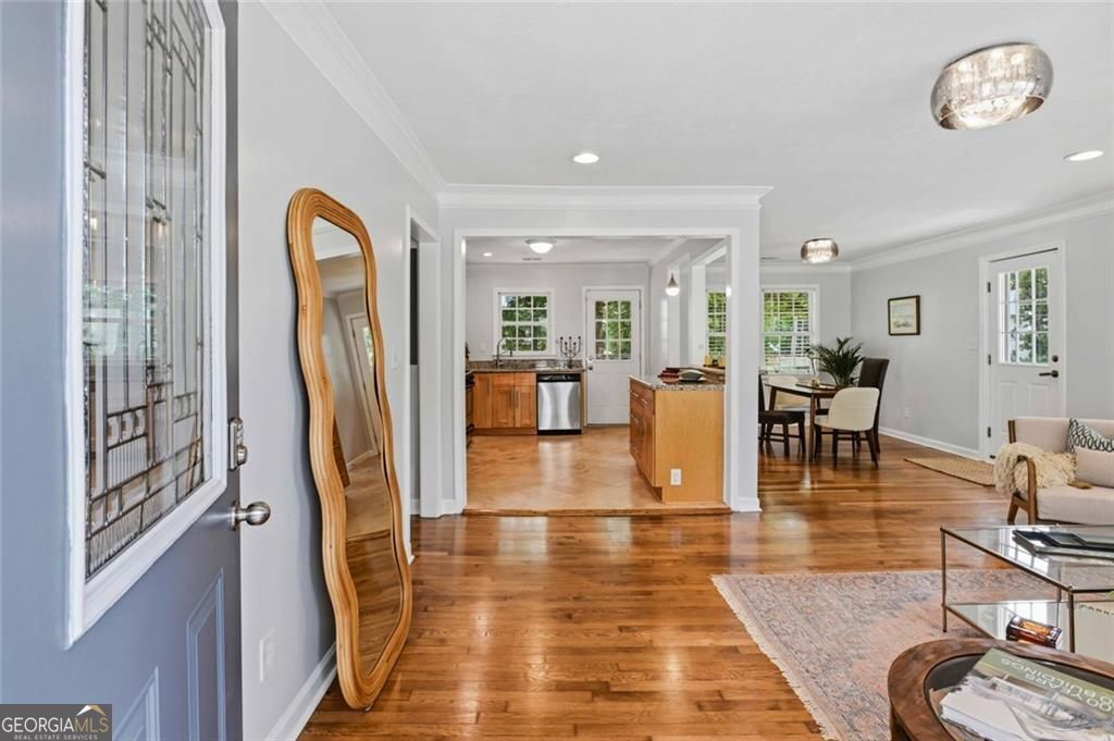 1297 Diamond Avenue Se Property Photo 9