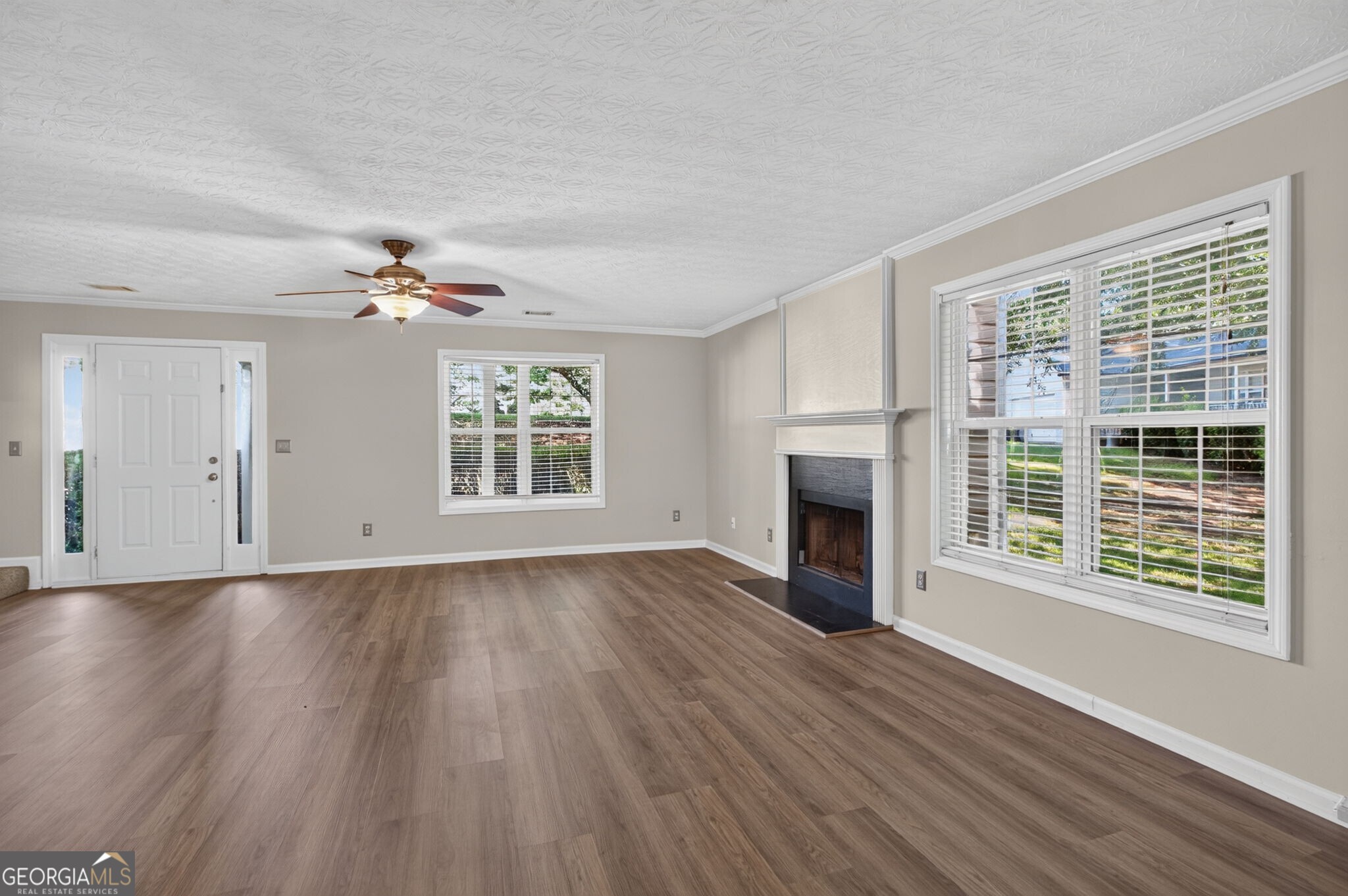1520 Riverglen Drive Property Photo 6