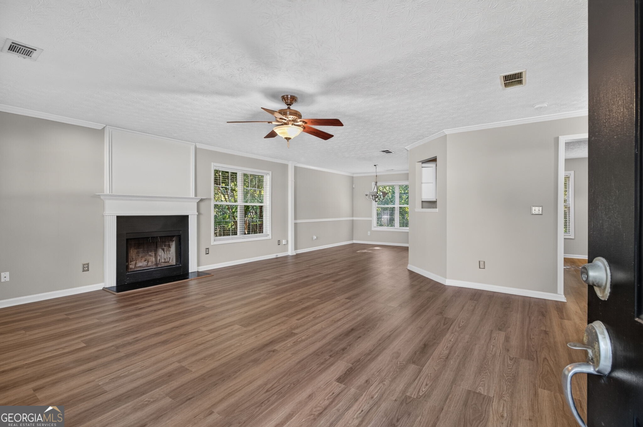 1520 Riverglen Drive Property Photo 9