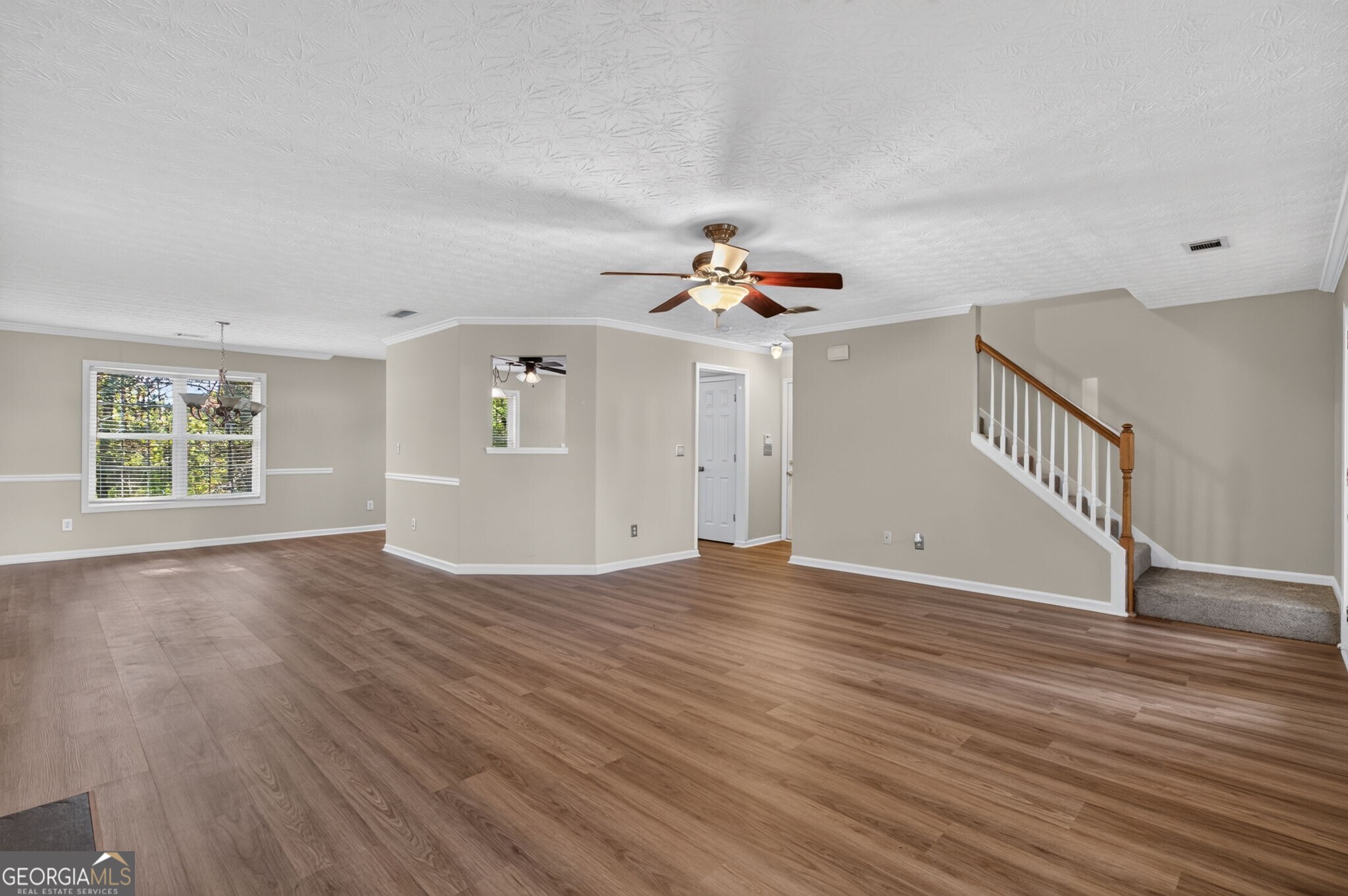1520 Riverglen Drive Property Photo 10