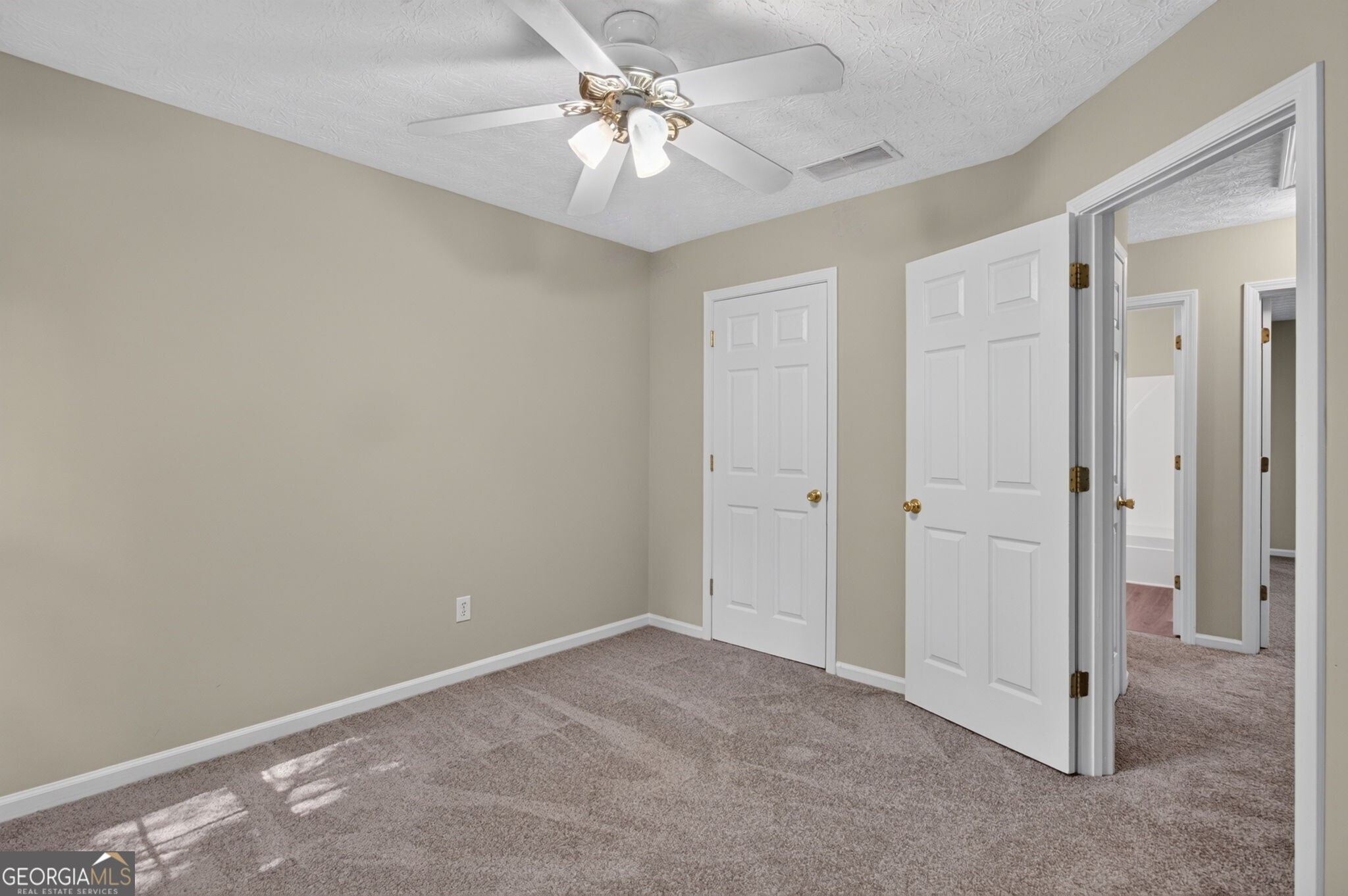 1520 Riverglen Drive Property Photo 25