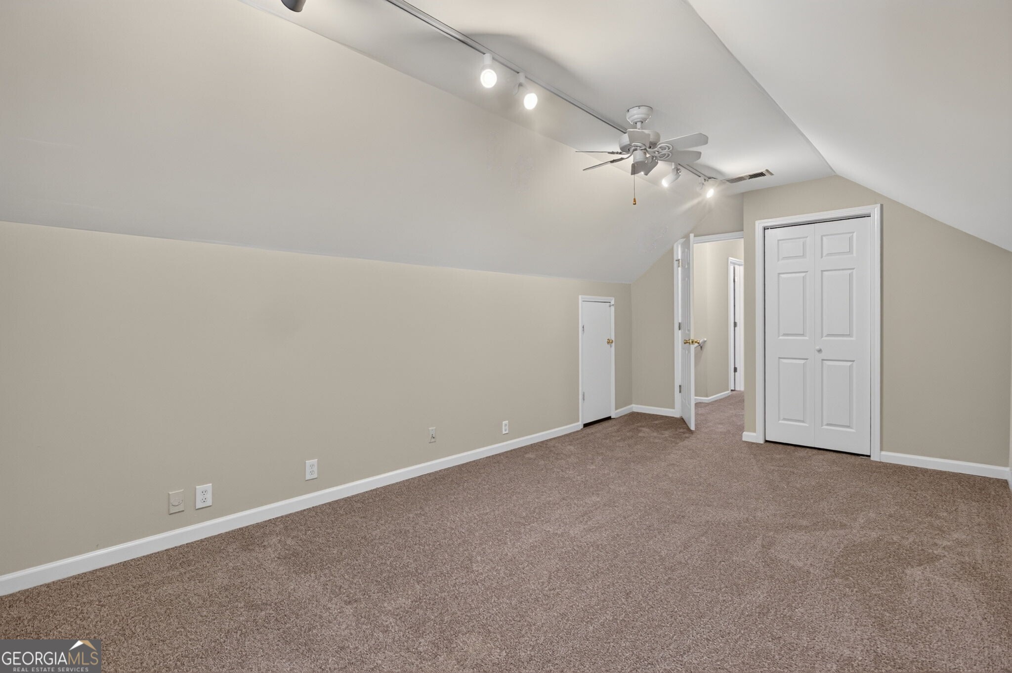 1520 Riverglen Drive Property Photo 30