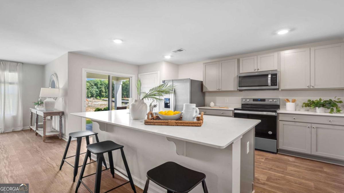 404 Mims Street Property Photo 12