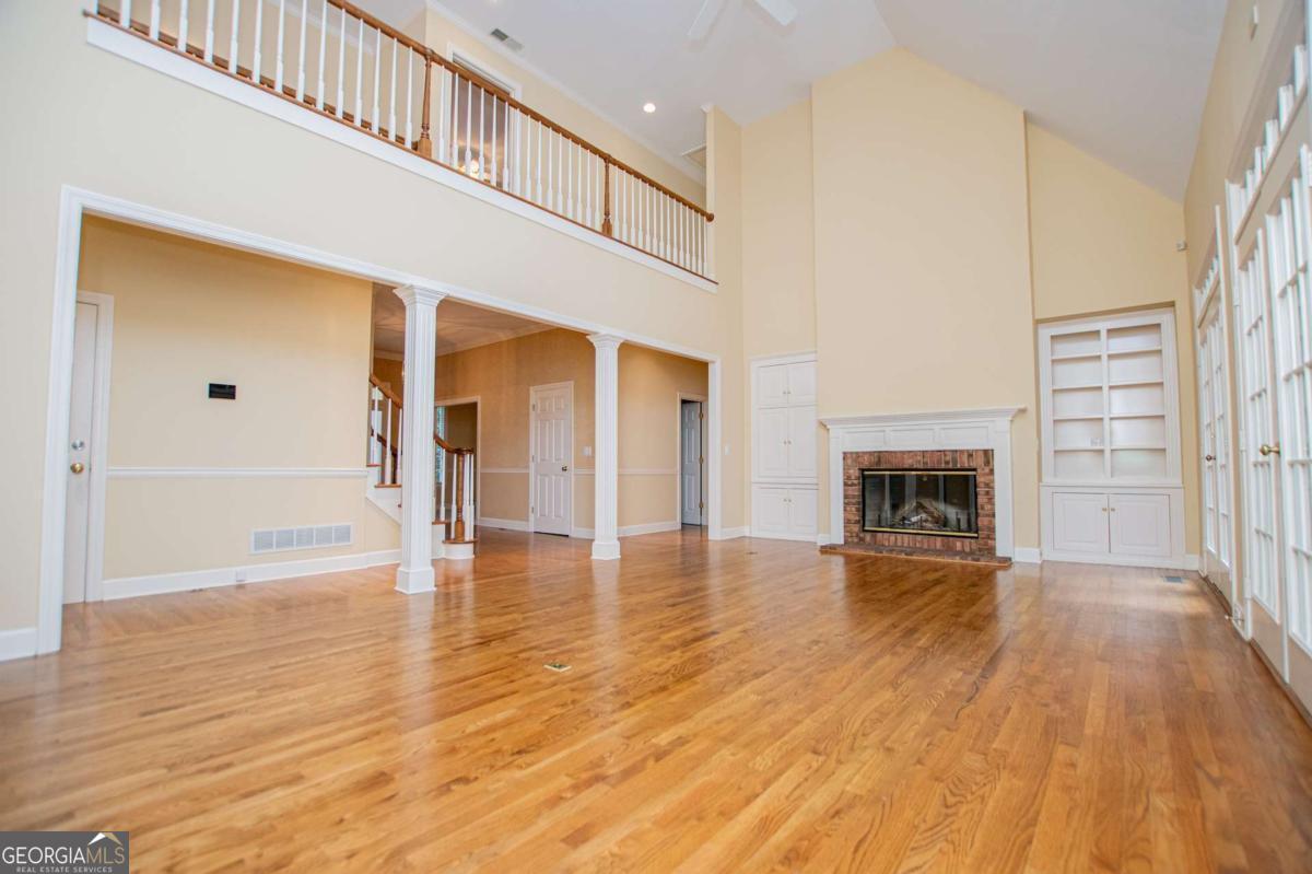 36 London Way Property Photo 5