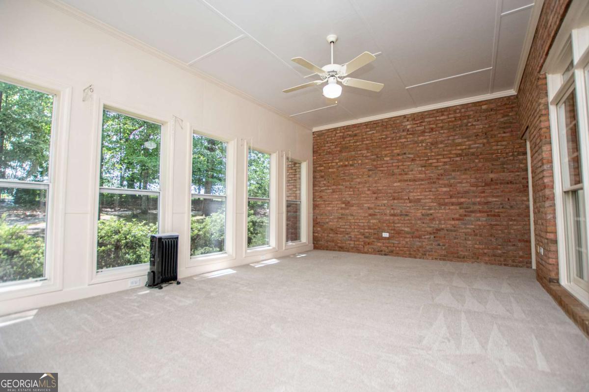 36 London Way Property Photo 16