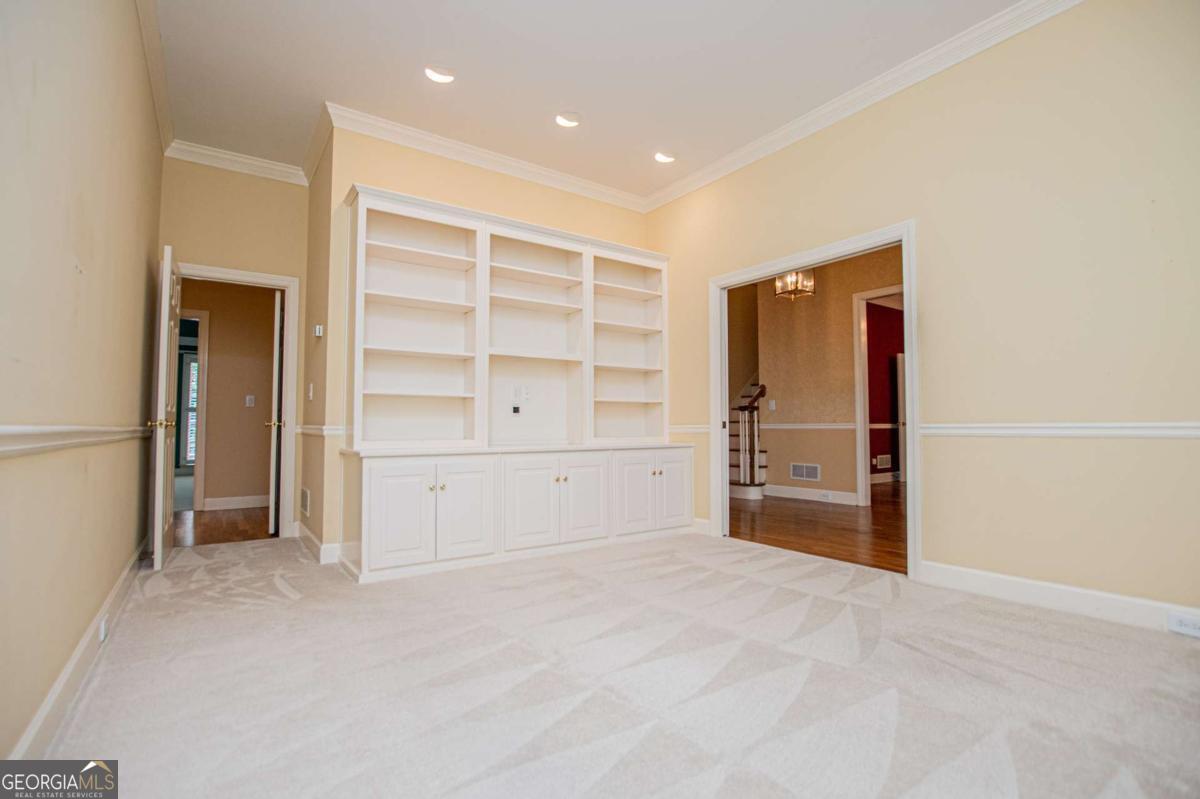 36 London Way Property Photo 29