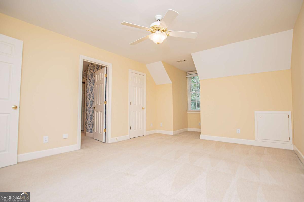 36 London Way Property Photo 35