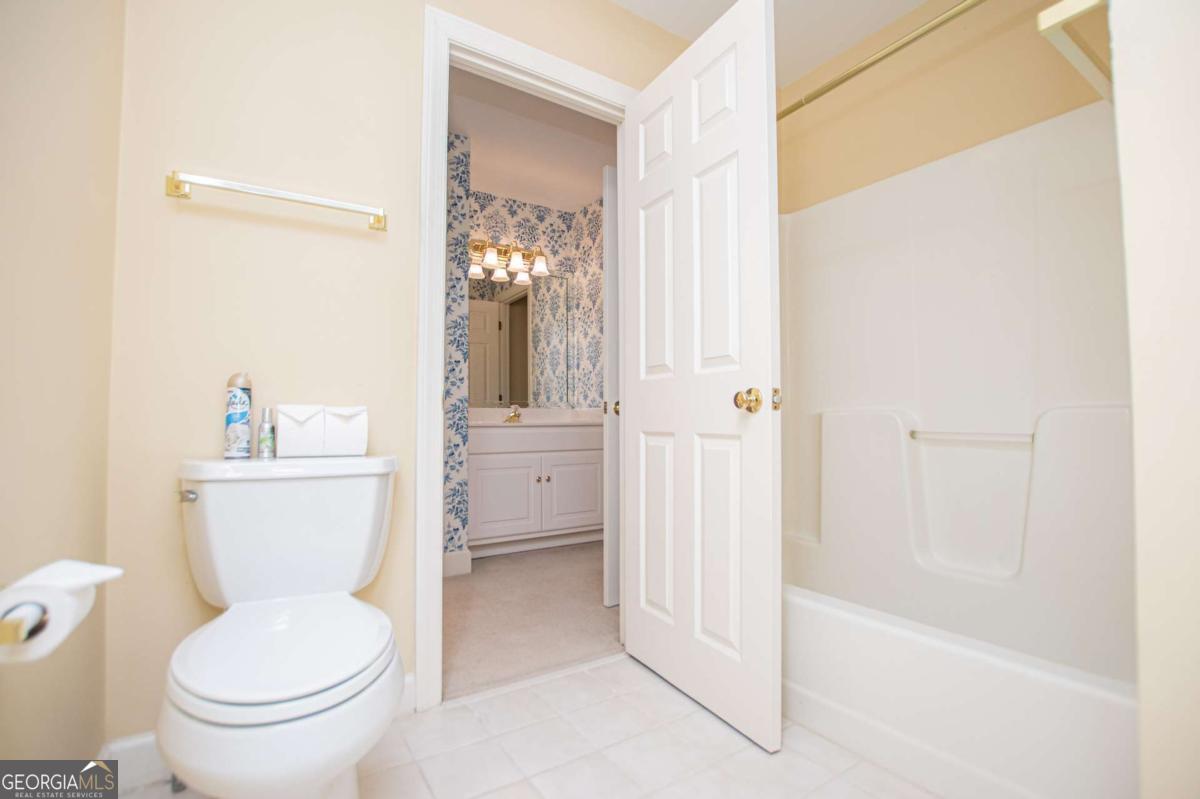 36 London Way Property Photo 41