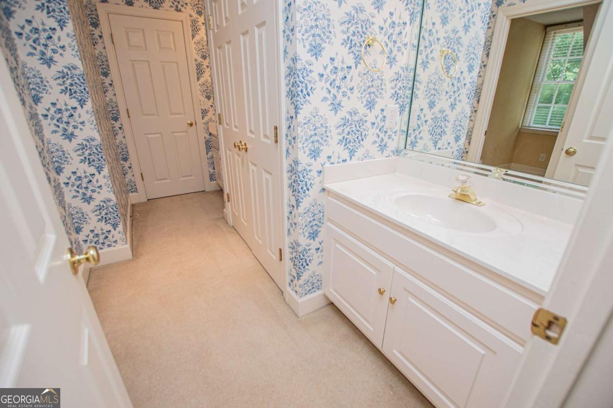 36 London Way Property Photo 42