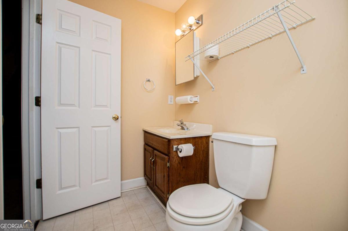 36 London Way Property Photo 58