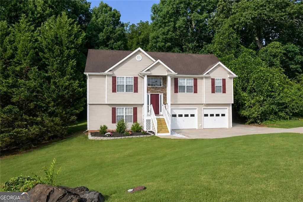 114 Waterbury Lane