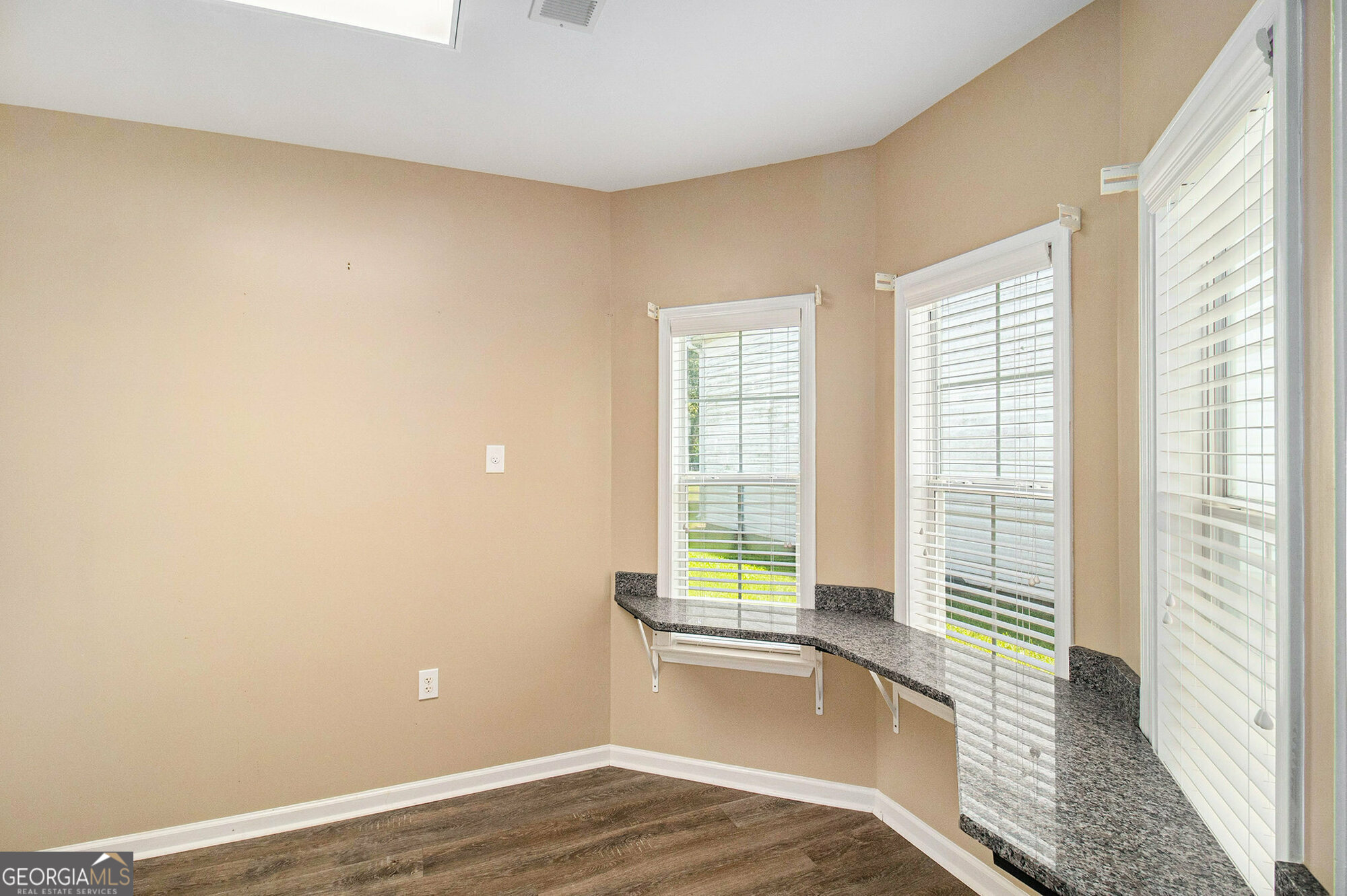 3175 Highway 81 W Property Photo 8