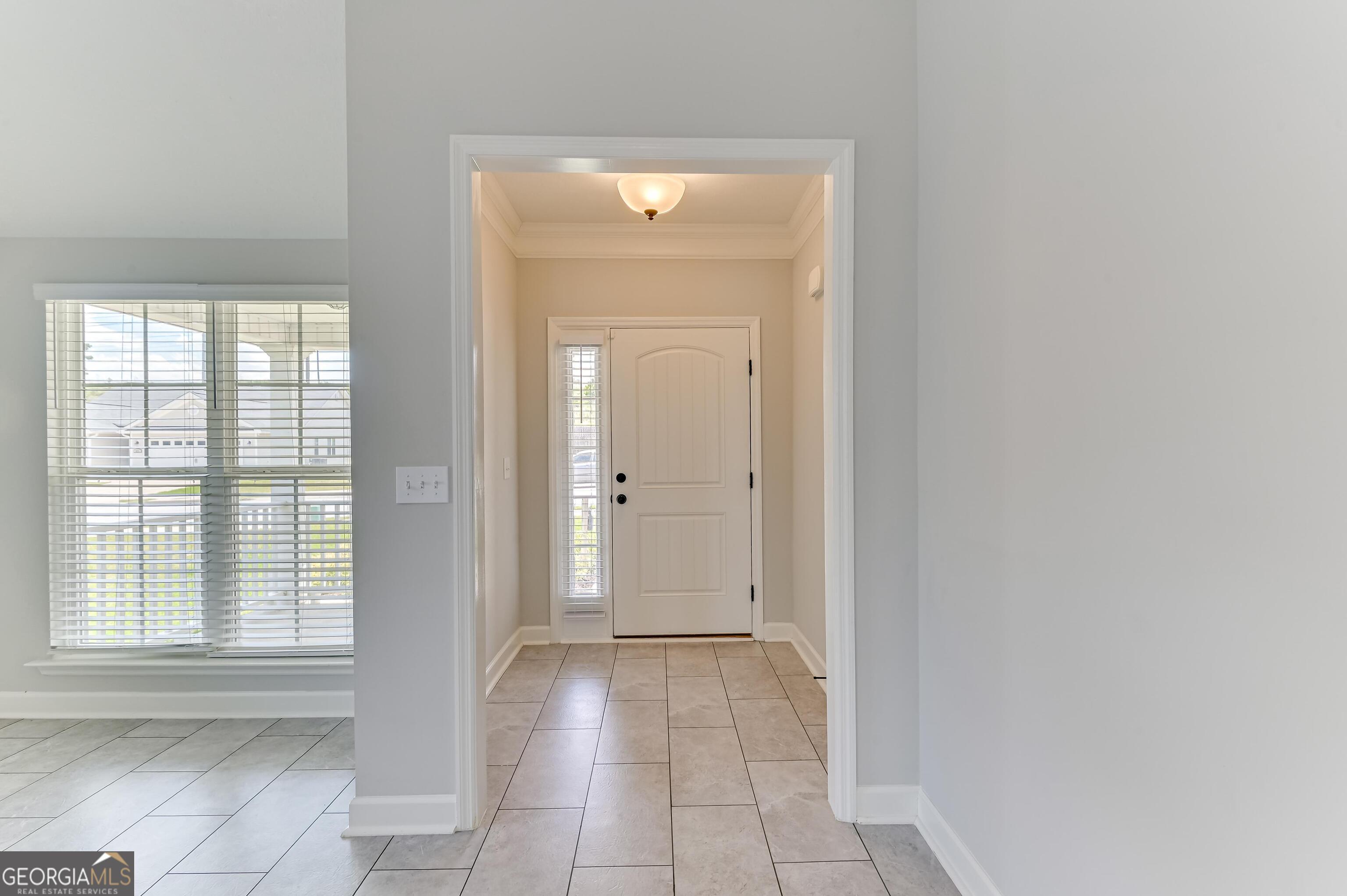 870 Goodale Drive Property Photo 2