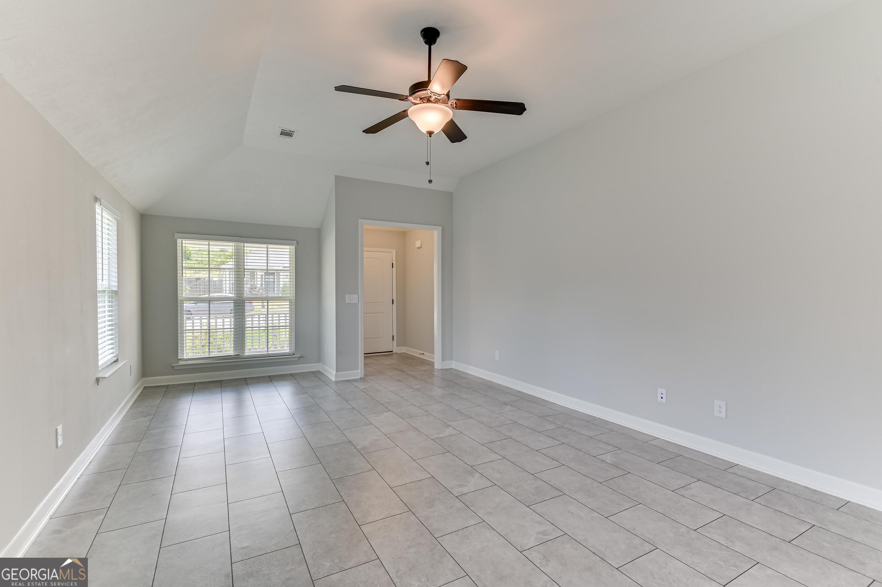 870 Goodale Drive Property Photo 4