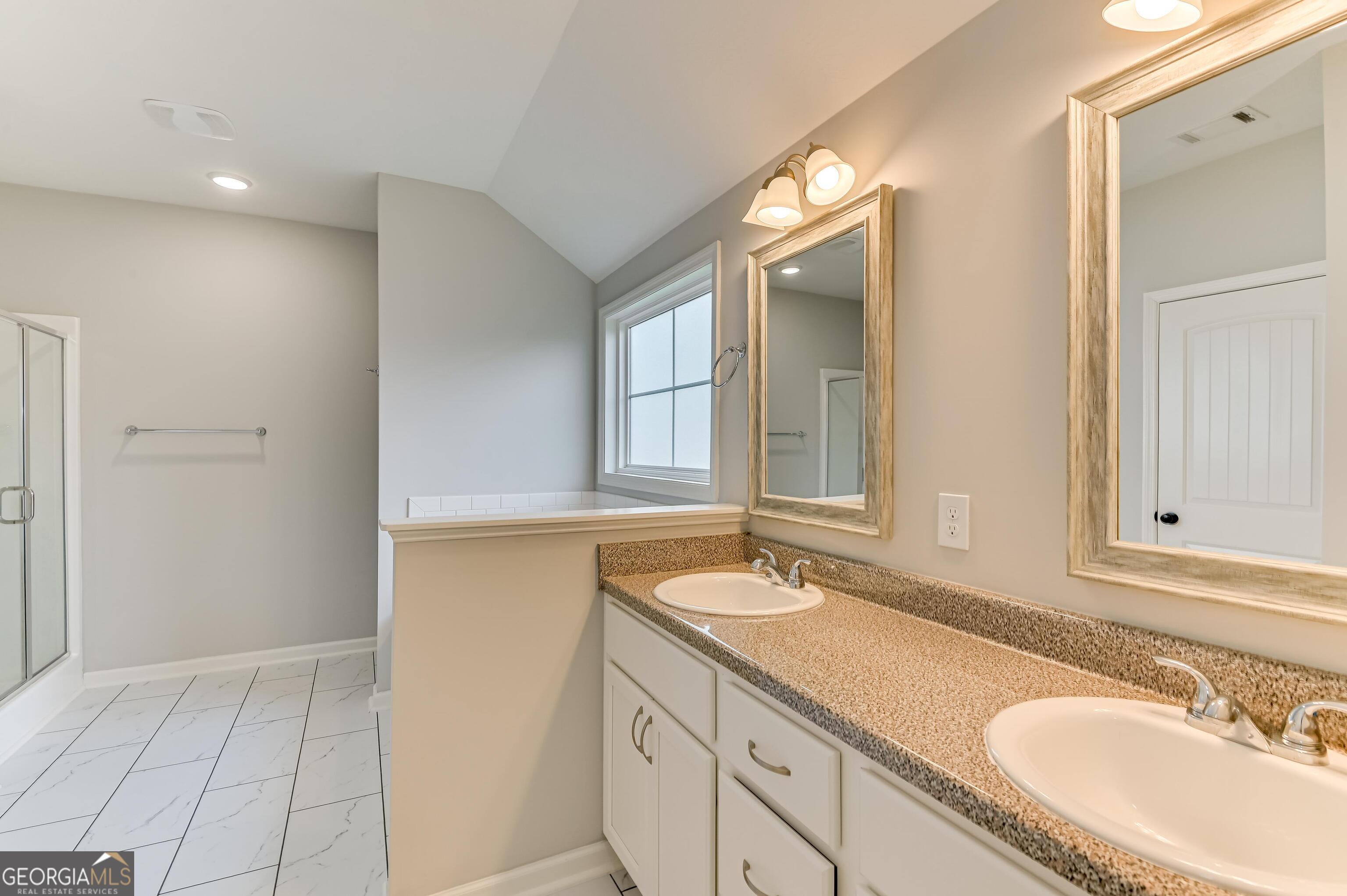 870 Goodale Drive Property Photo 11