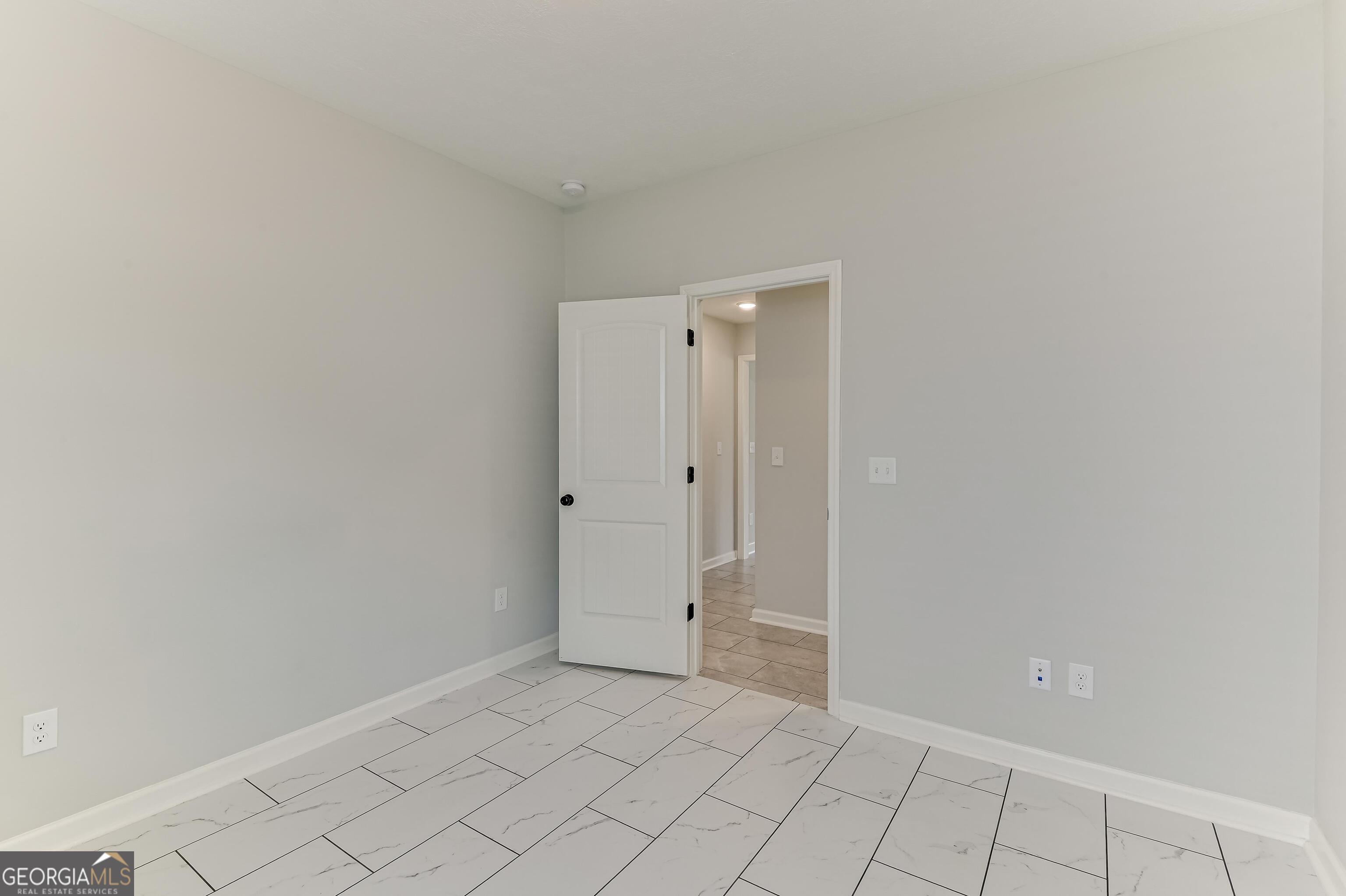 870 Goodale Drive Property Photo 13