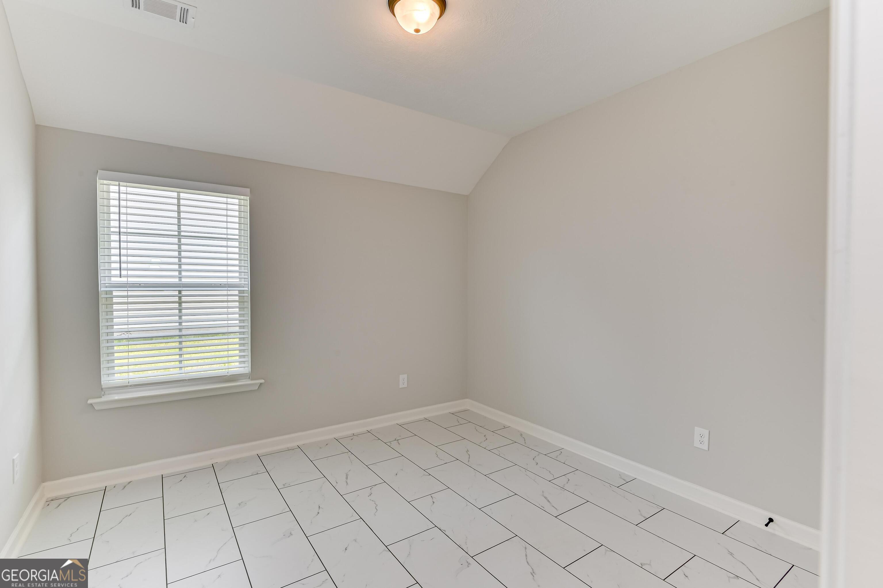 870 Goodale Drive Property Photo 15