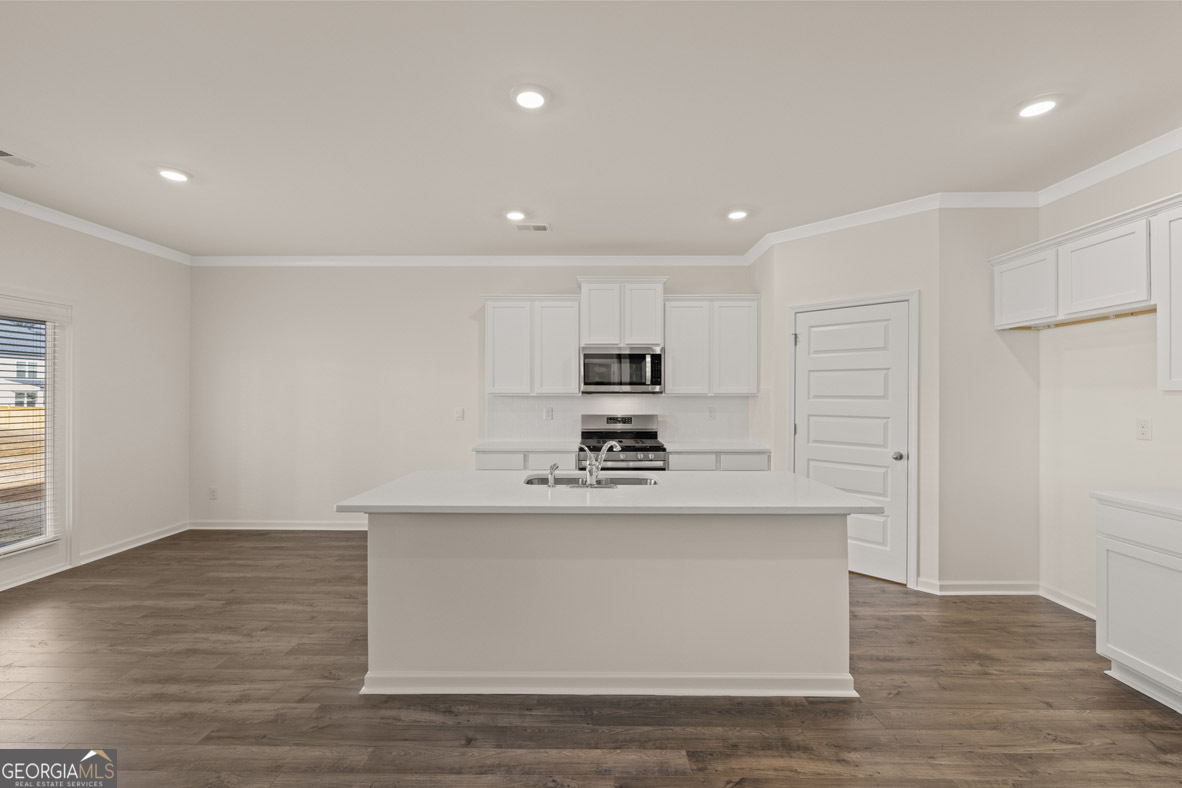 3078 Champions Way Property Photo 5