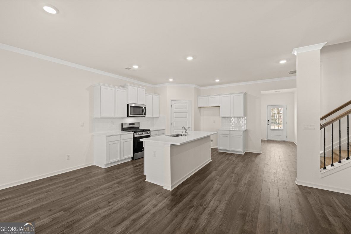 3078 Champions Way Property Photo 6