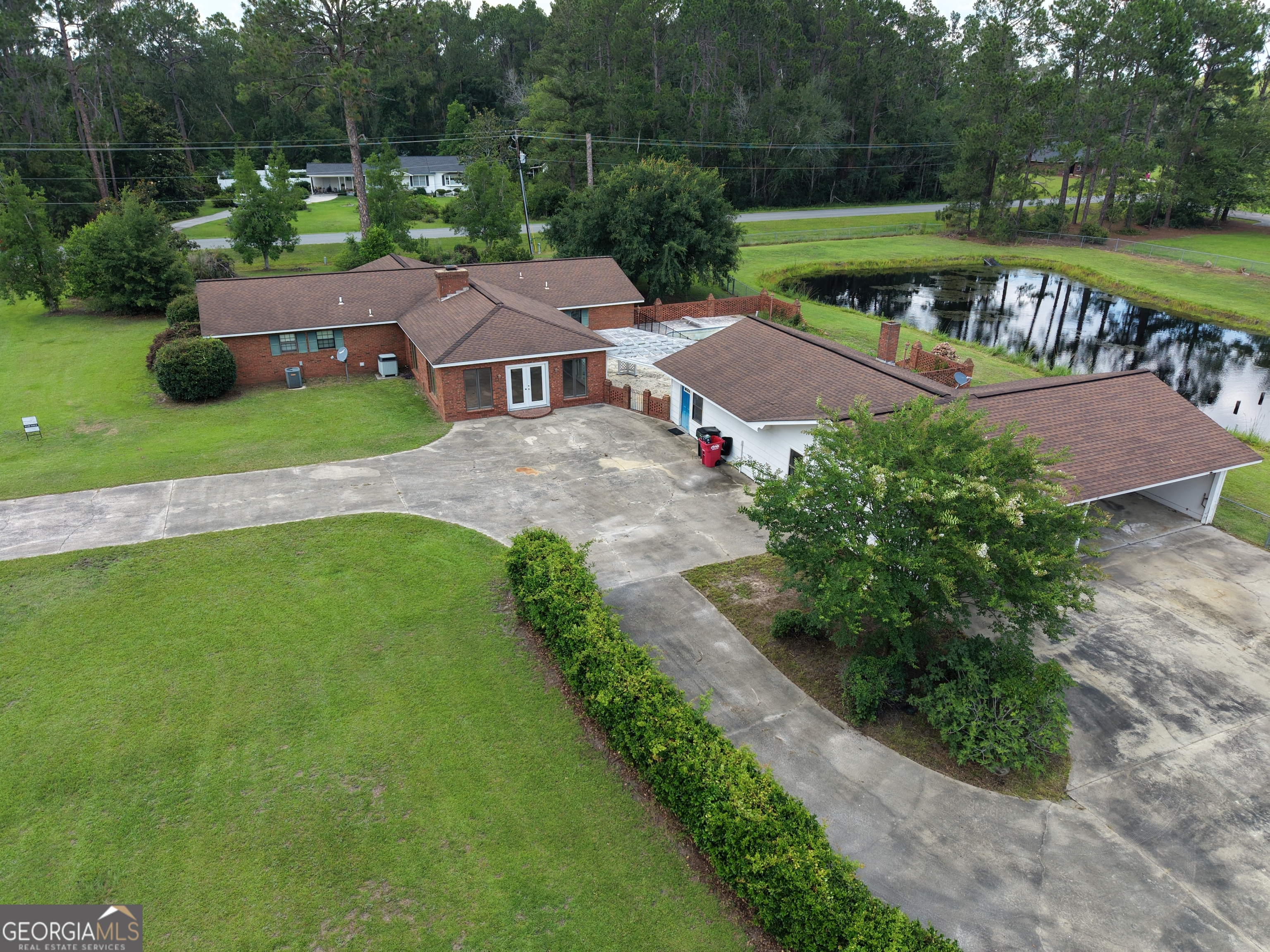 338 Lakeview Drive Property Photo 6