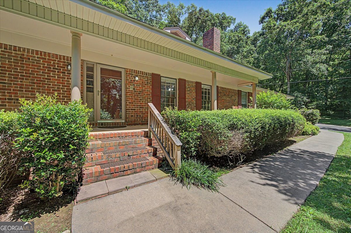403 S Sequoyah Circle Ne Property Photo 4
