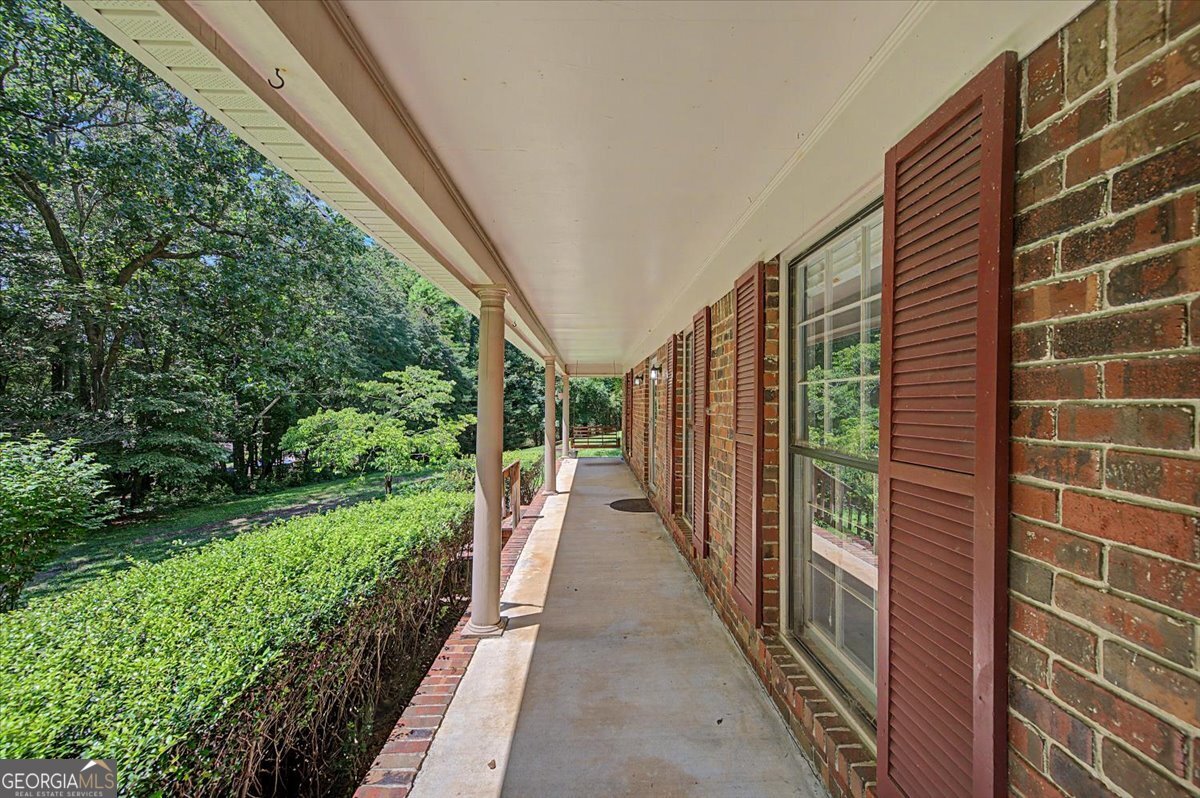 403 S Sequoyah Circle Ne Property Photo 5