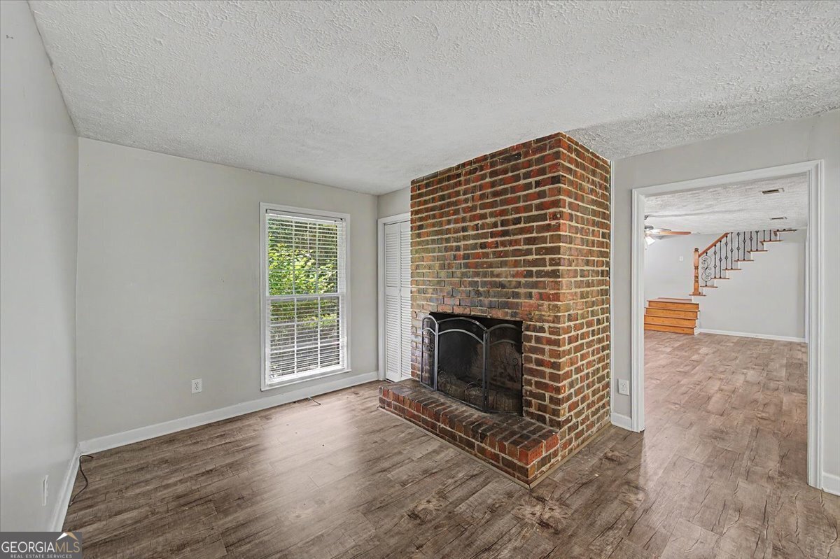 403 S Sequoyah Circle Ne Property Photo 18