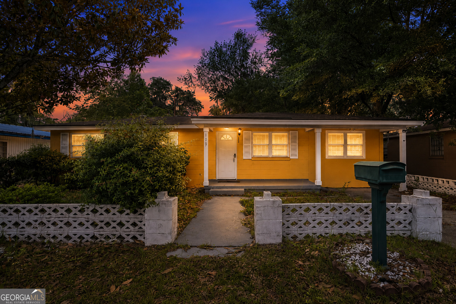 904 Sherman Avenue Property Photo 2