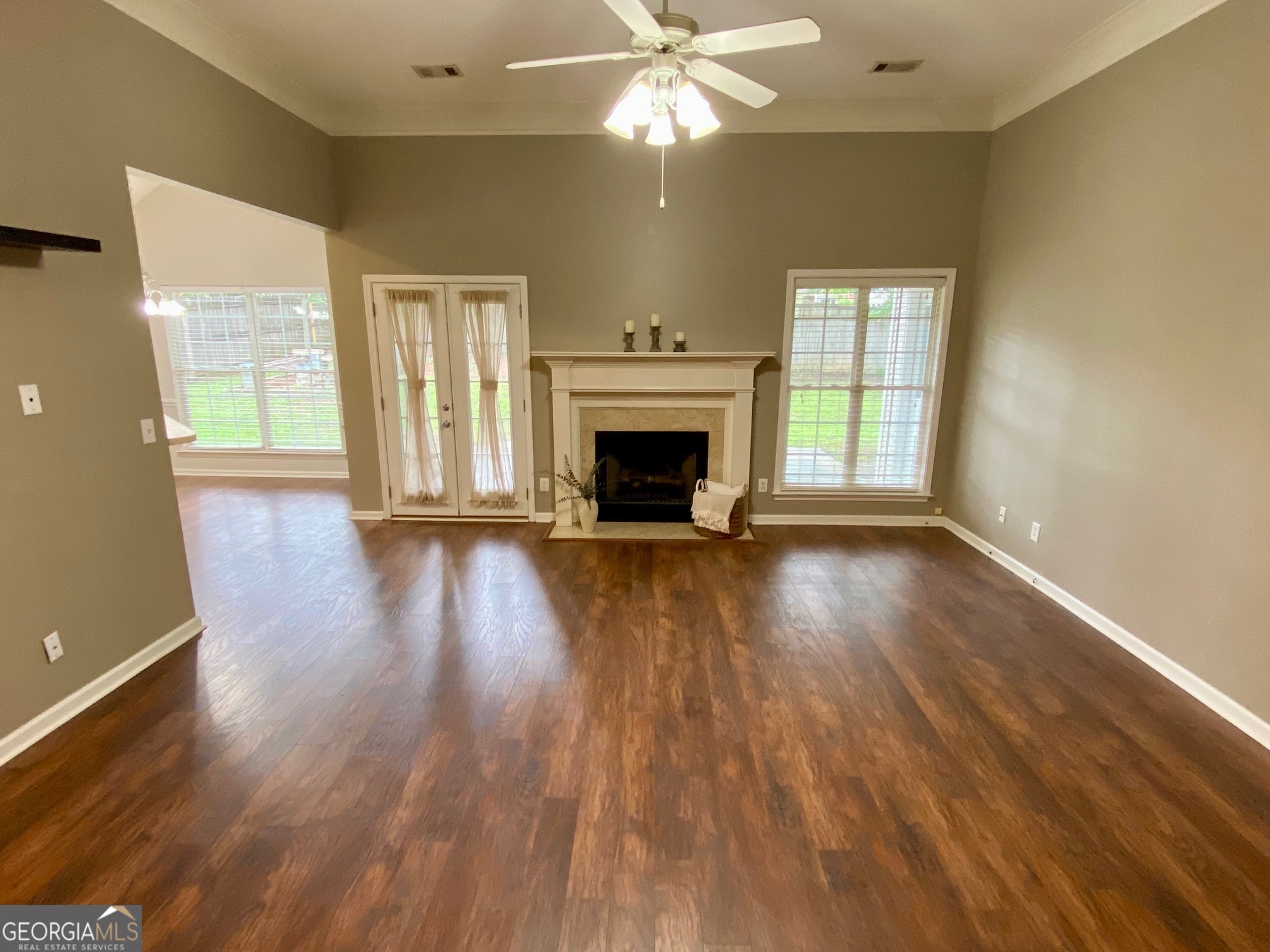 525 Sugarloaf Drive Property Photo 5