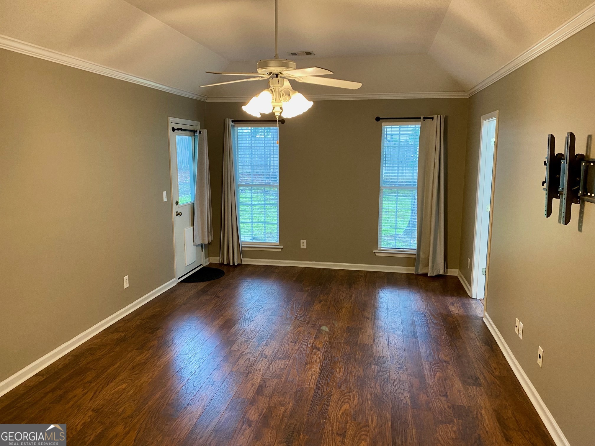525 Sugarloaf Drive Property Photo 14