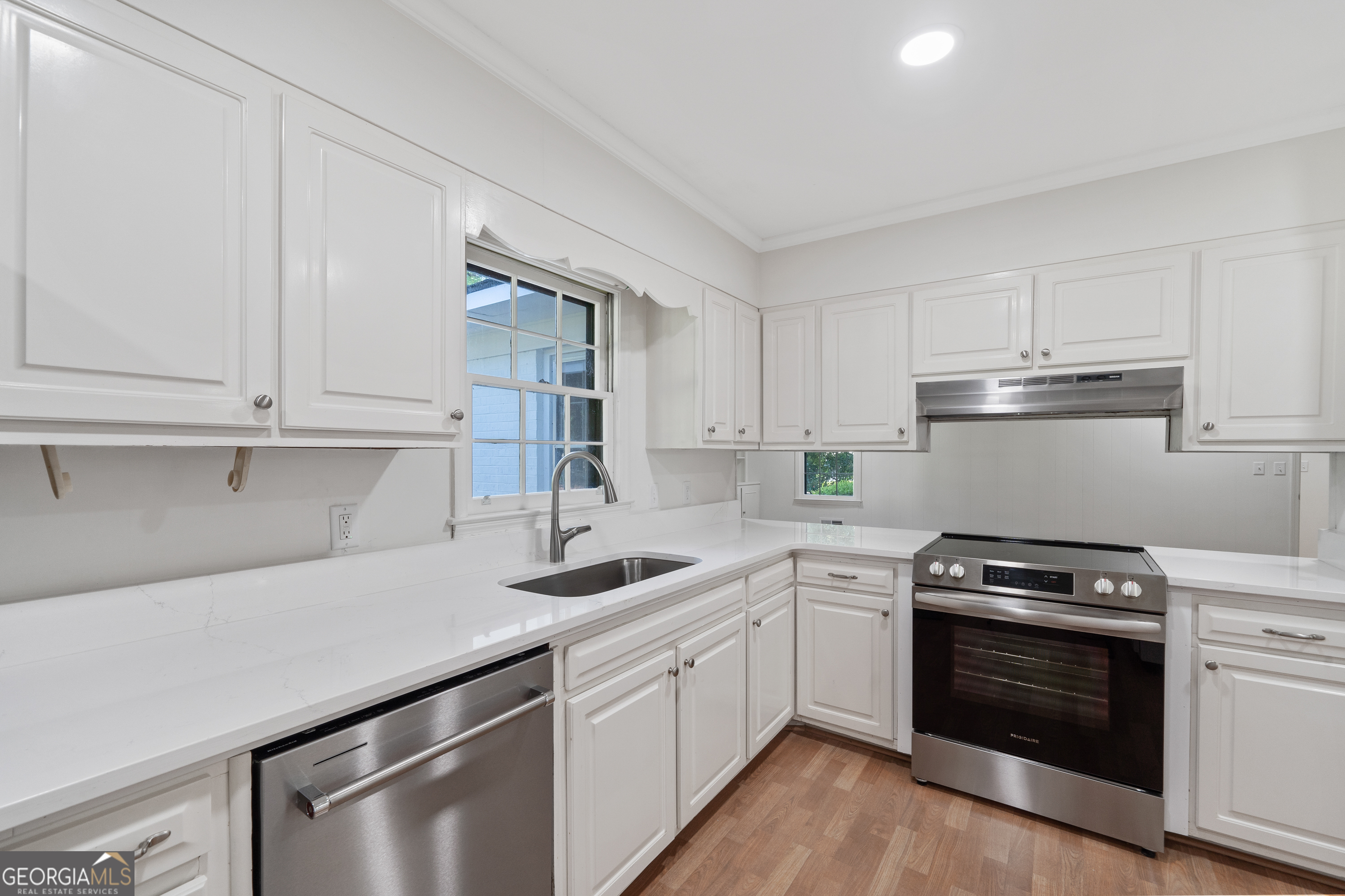 223 Brookwood Drive Property Photo 15