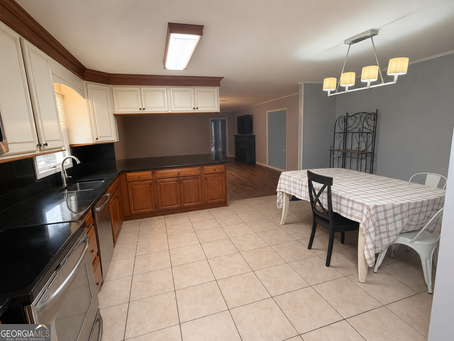 1503 Acton Drive Property Photo 2