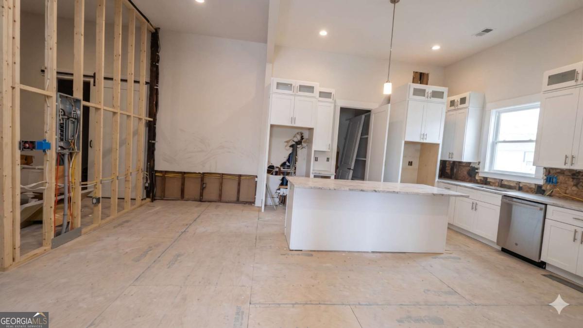1101 Arlington Avenue Sw Property Photo 10