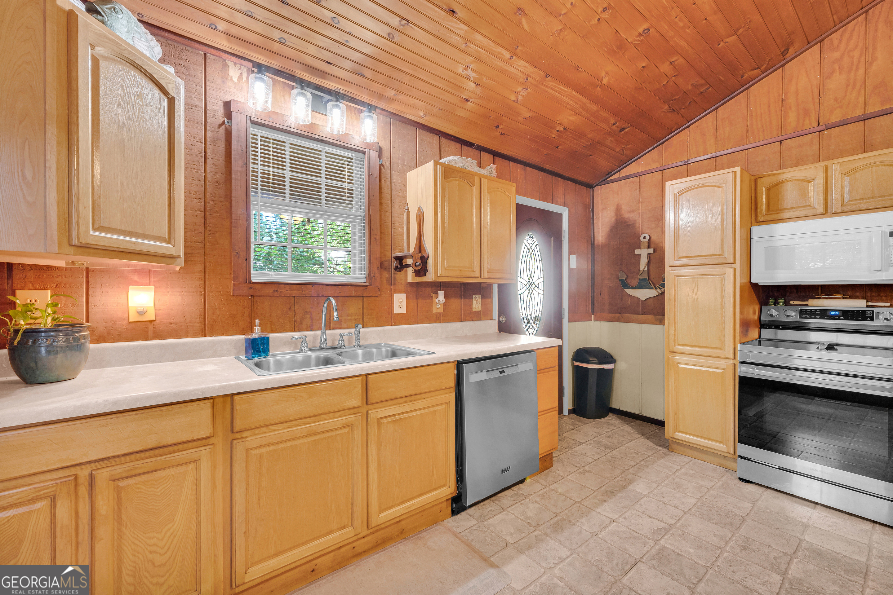 776 Normandy Trail Property Photo 11