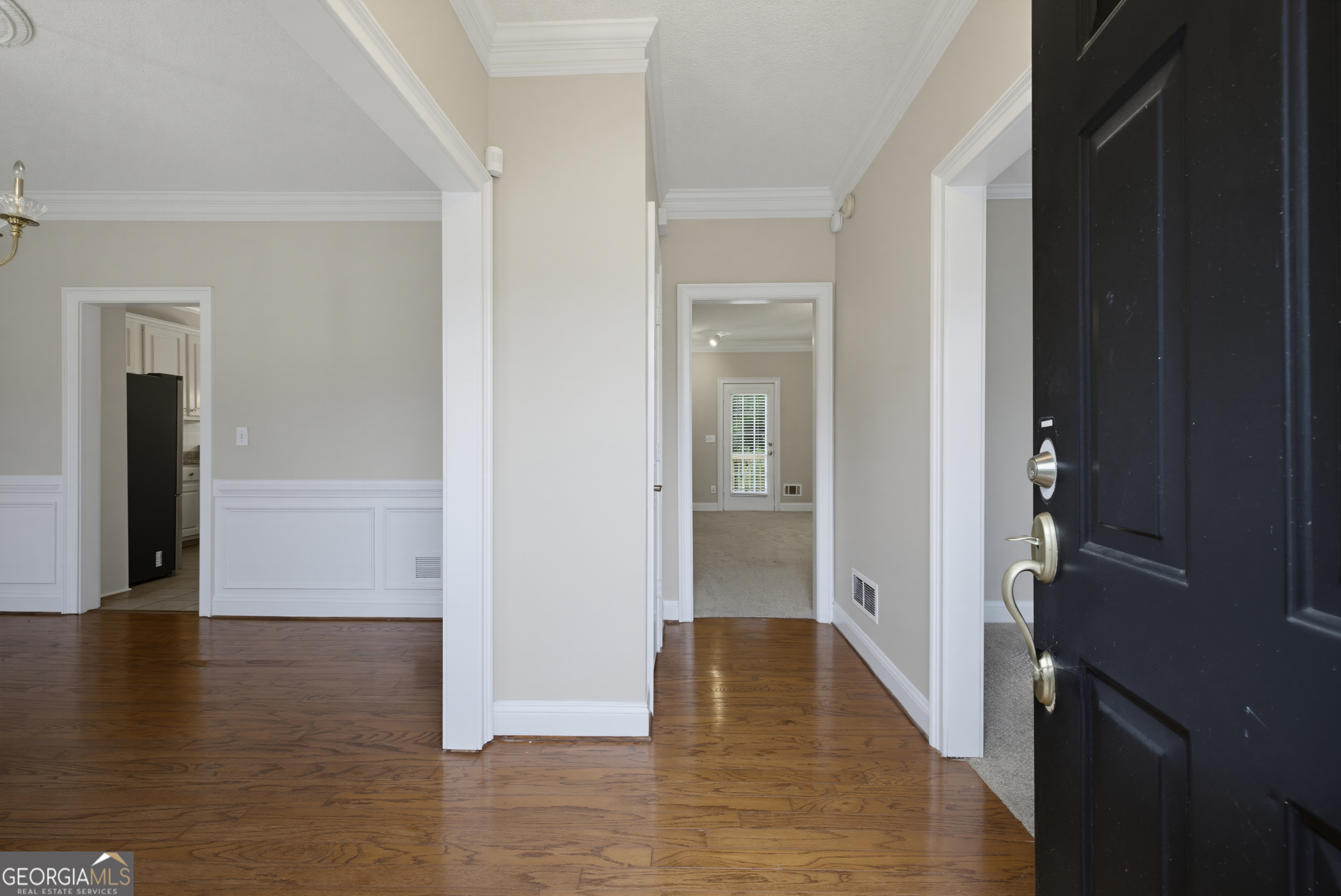 1206 Dover Place Se Property Photo 5