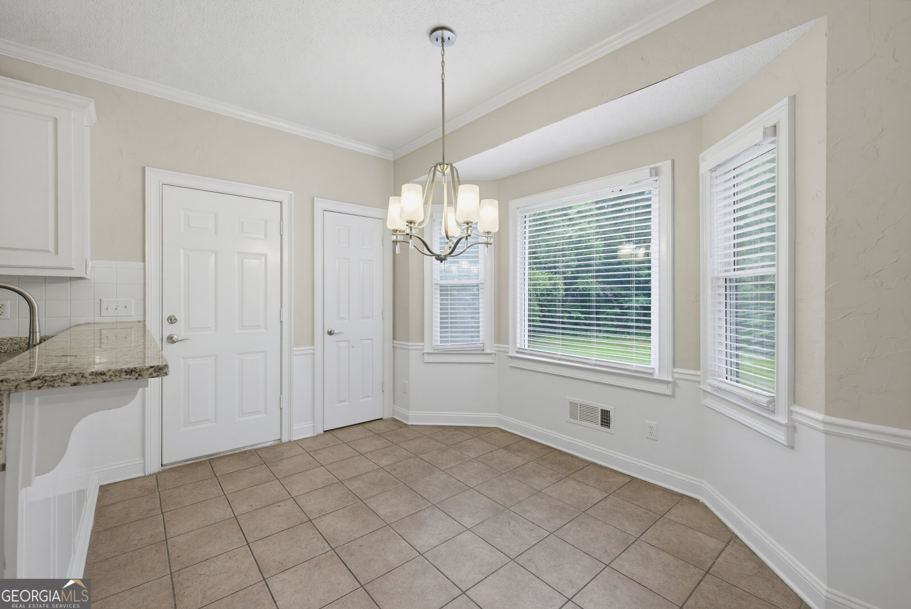 1206 Dover Place Se Property Photo 15
