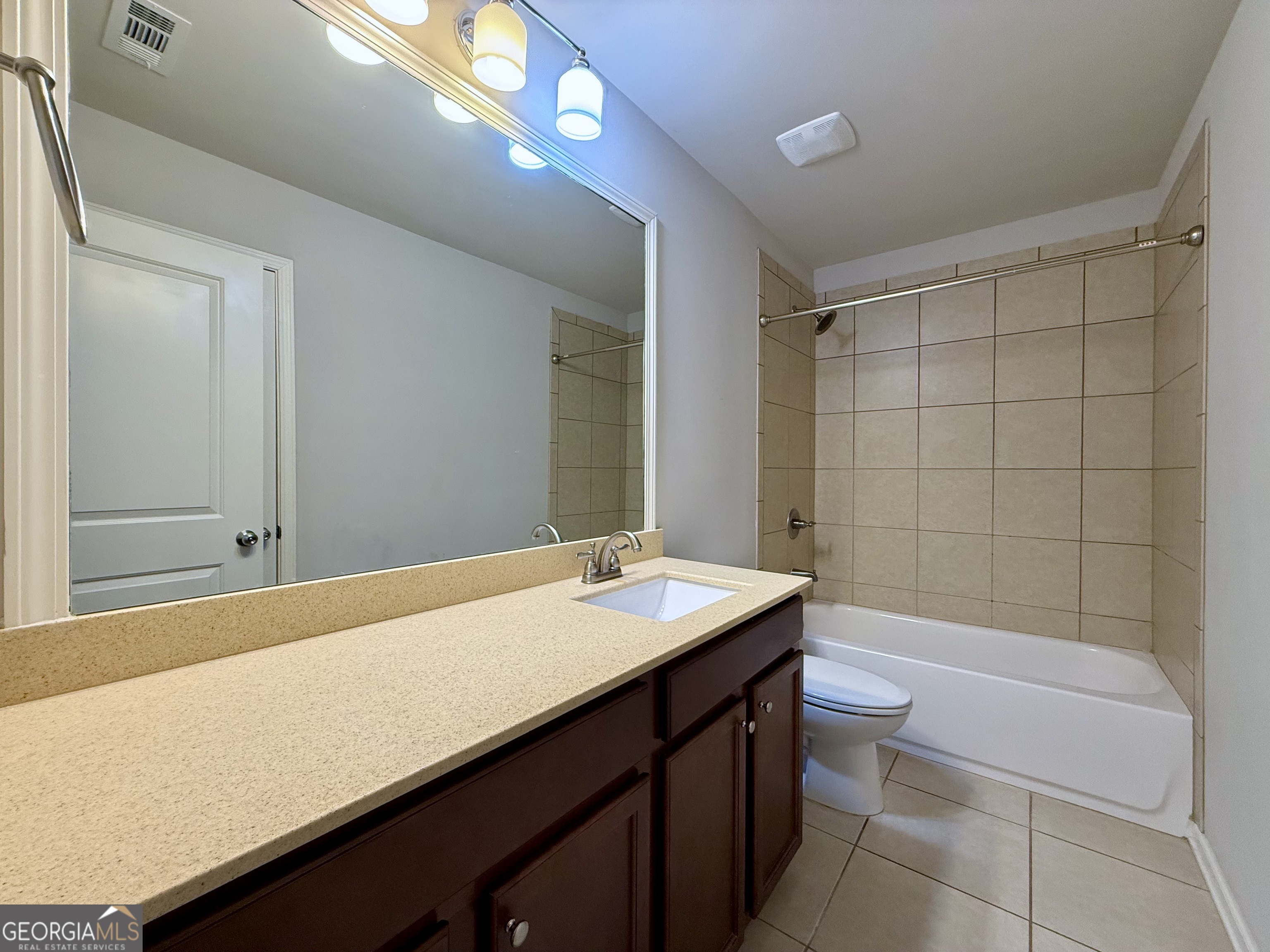 5115 Breezewood Circle Property Photo 32