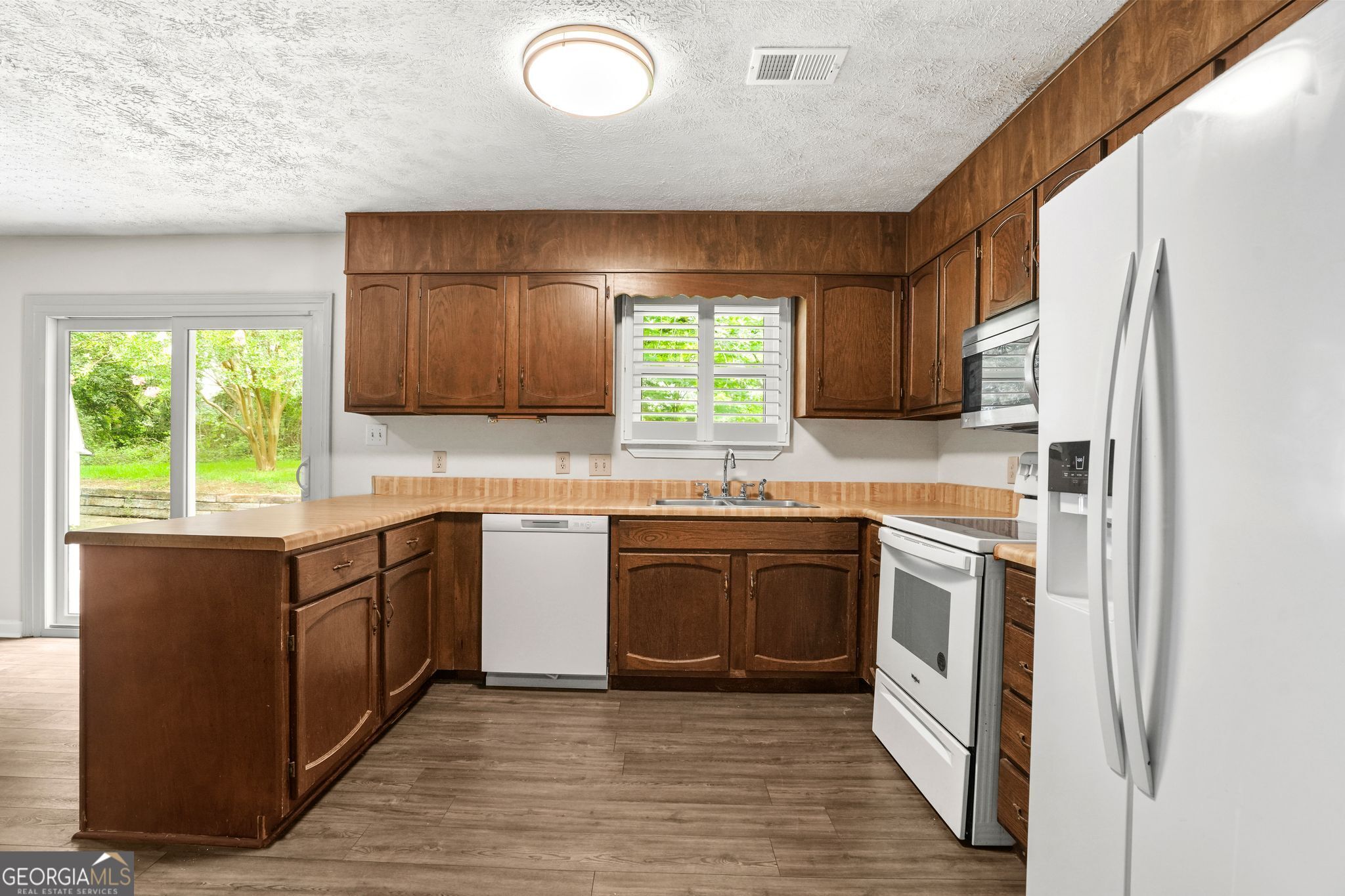 6988 Tan Bark Court Property Photo 8