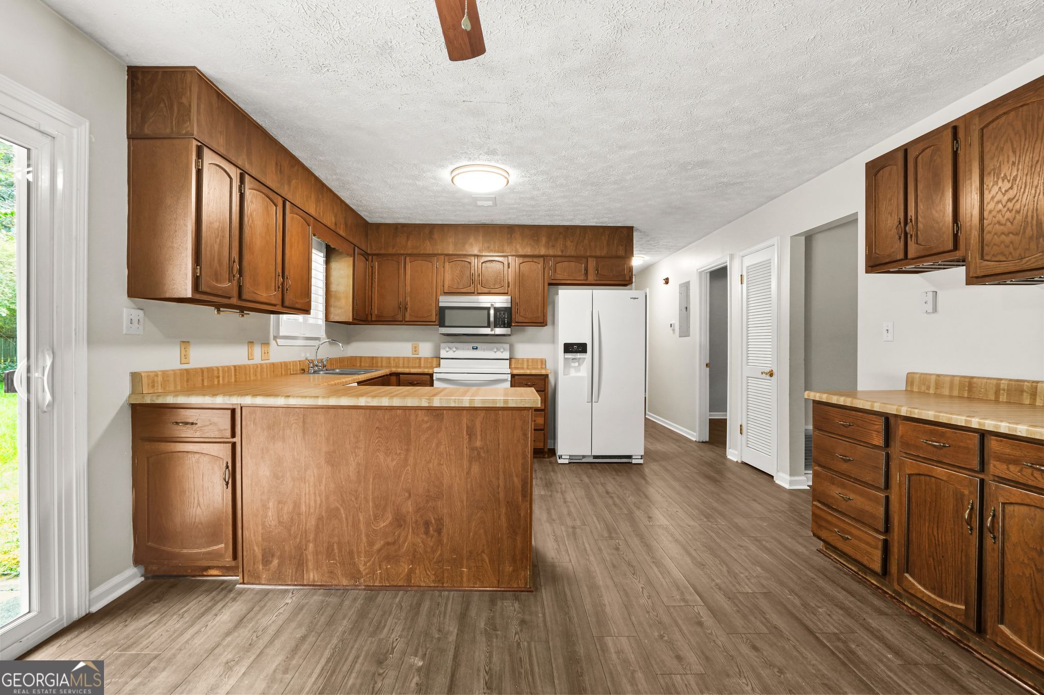 6988 Tan Bark Court Property Photo 11