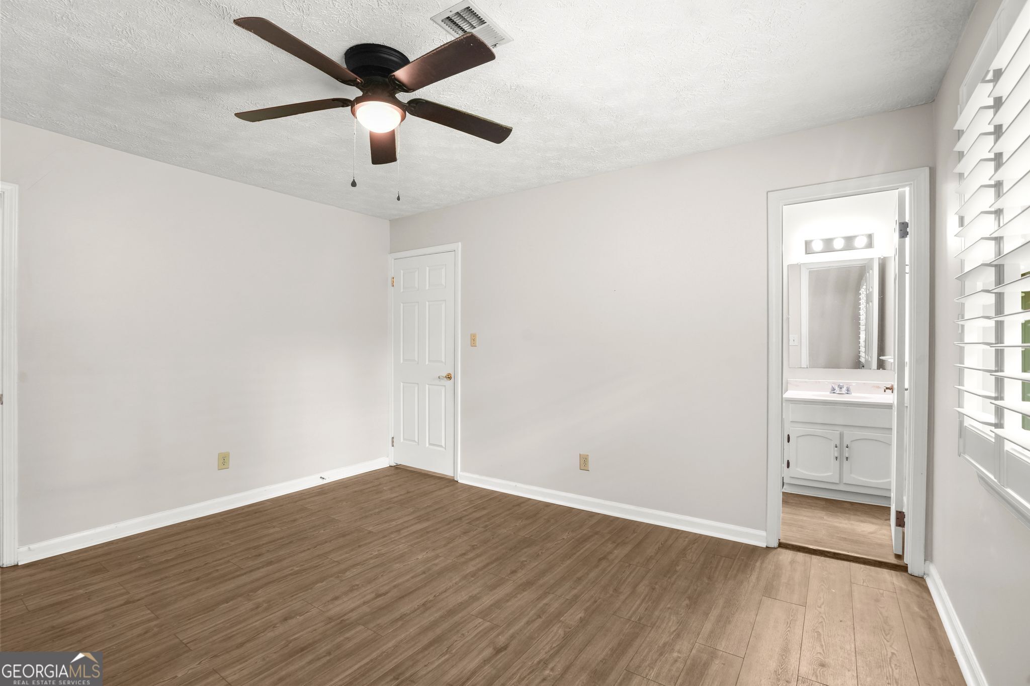 6988 Tan Bark Court Property Photo 21