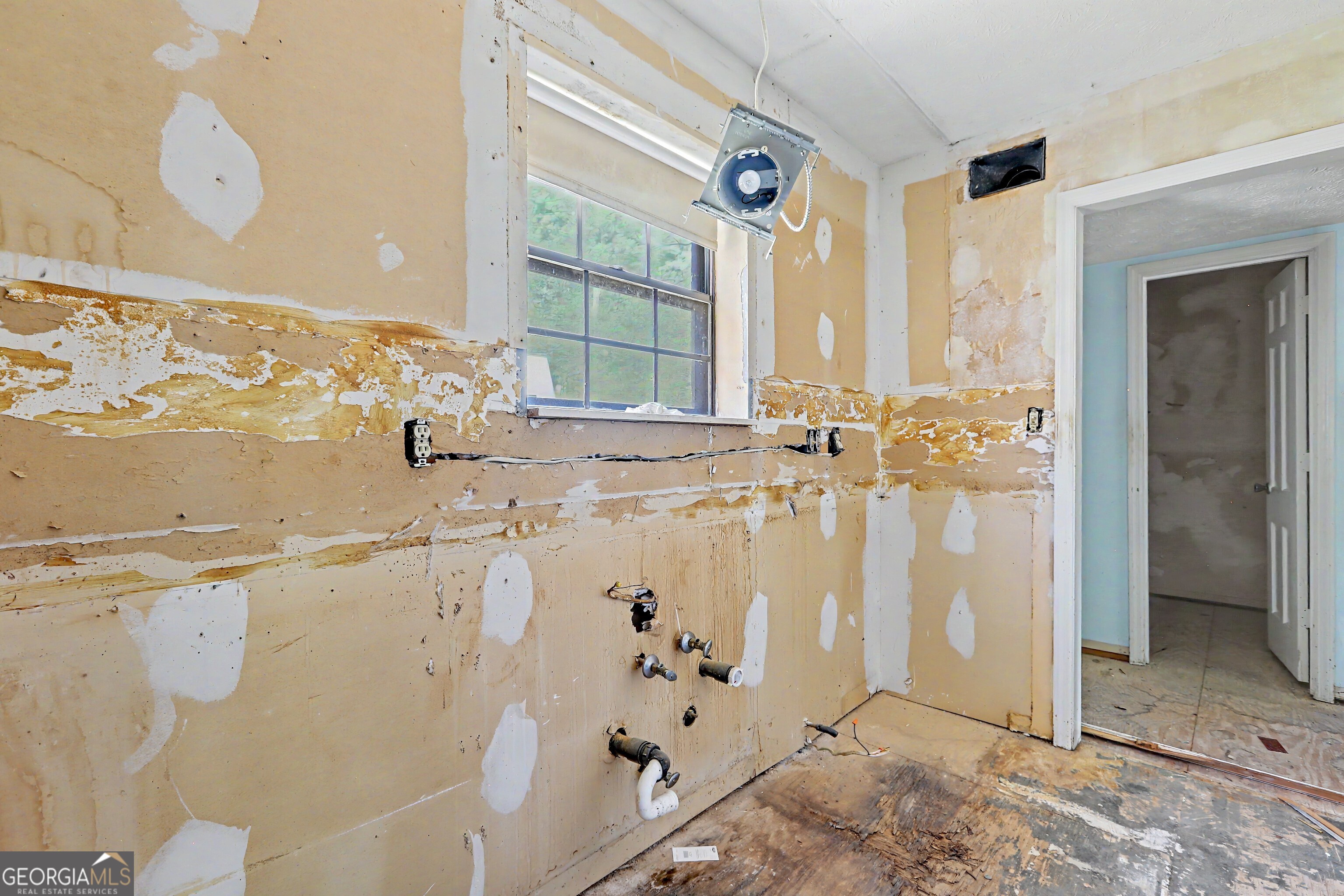 6435 Woodstone Terrace Property Photo 8