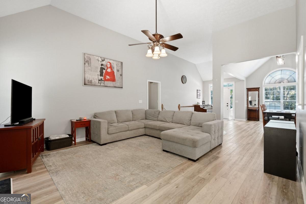 210 Amaranth Court Property Photo 10