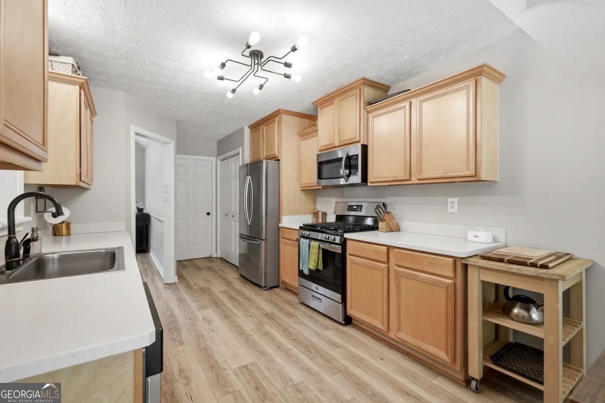 210 Amaranth Court Property Photo 15