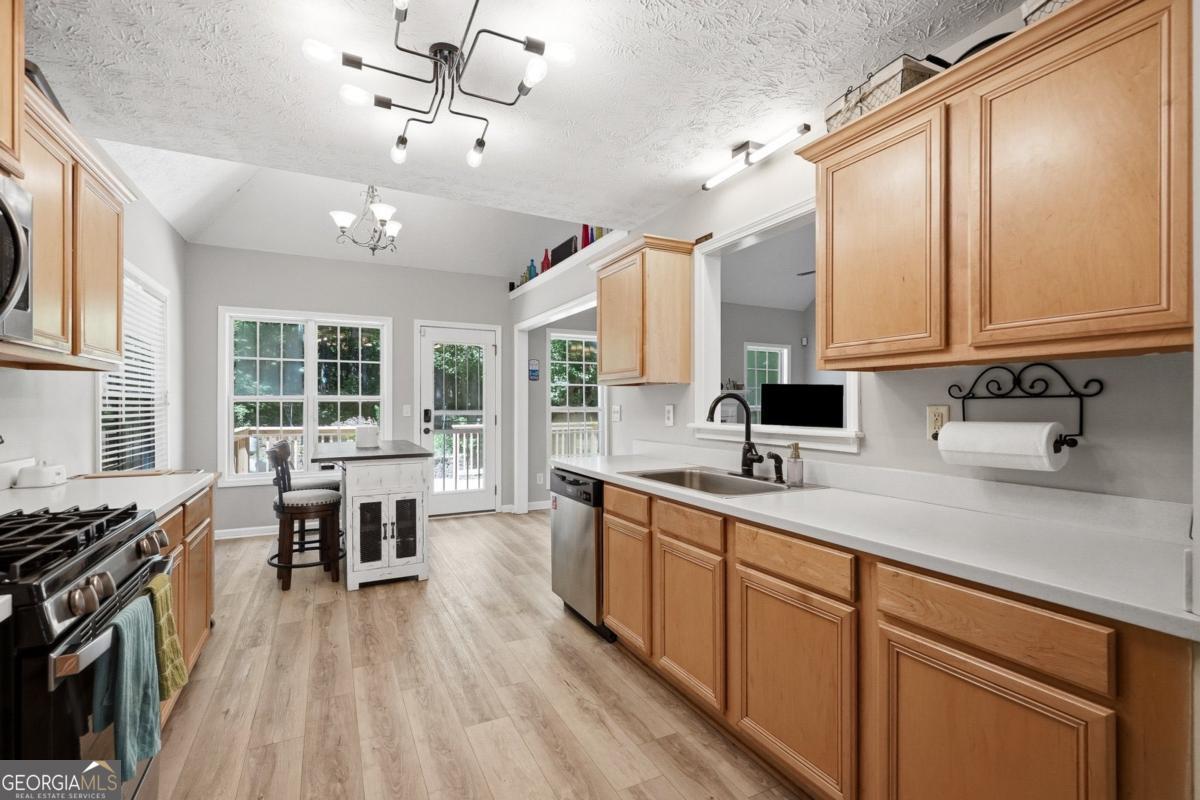 210 Amaranth Court Property Photo 16
