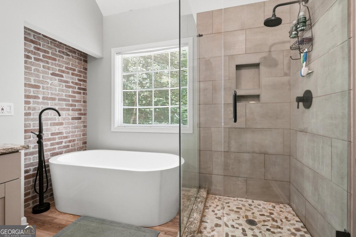 210 Amaranth Court Property Photo 21