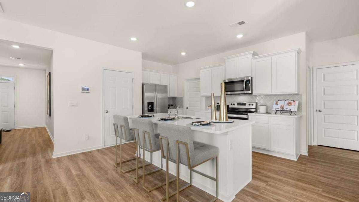 11999 Aukerman Way Property Photo 4