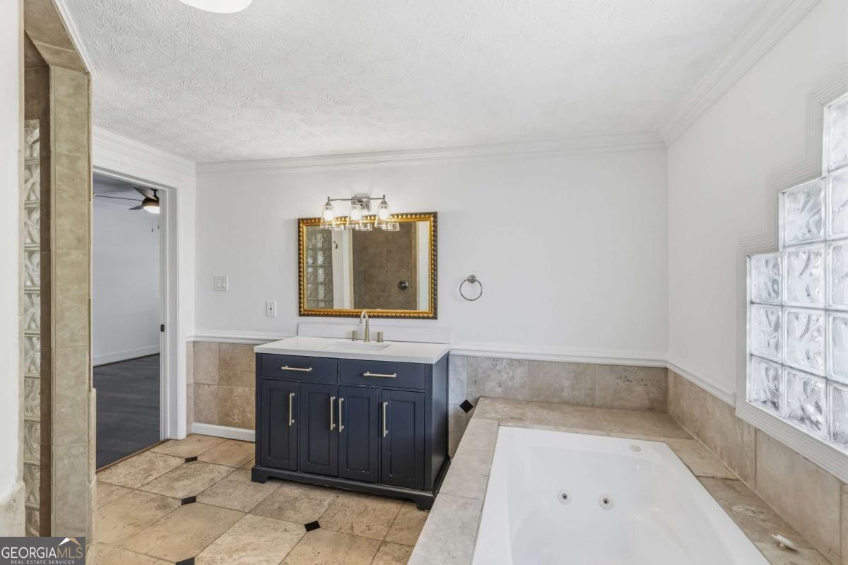 672 Kennesaw Avenue Ne Property Photo 17