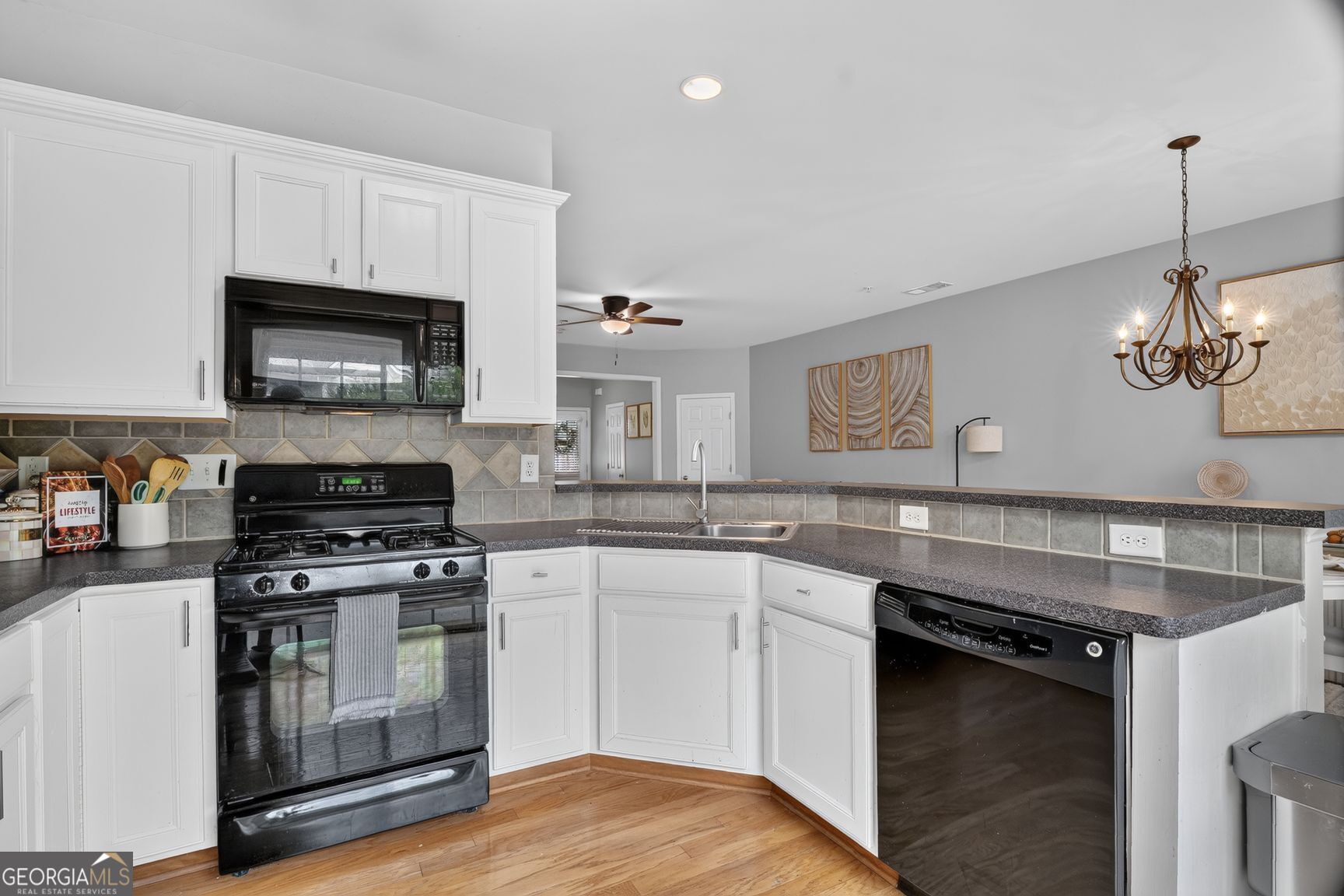 251 Kigian Trail Property Photo 5