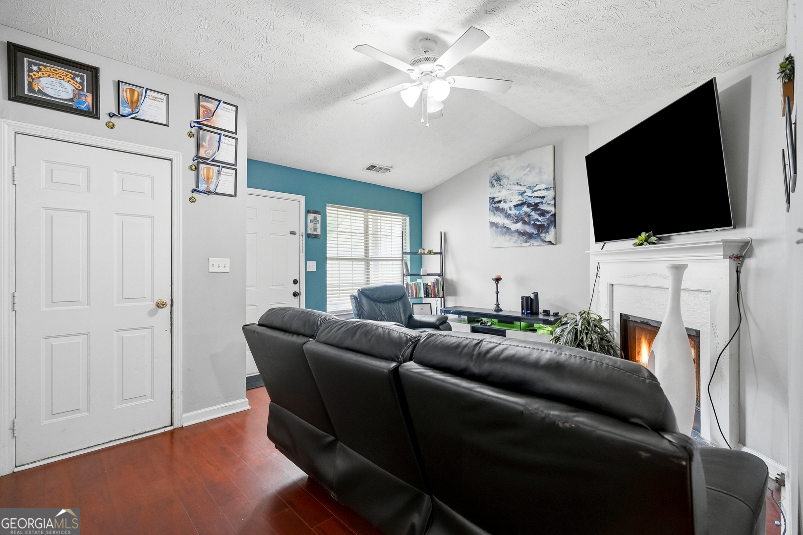 102 Turning Point Property Photo 4