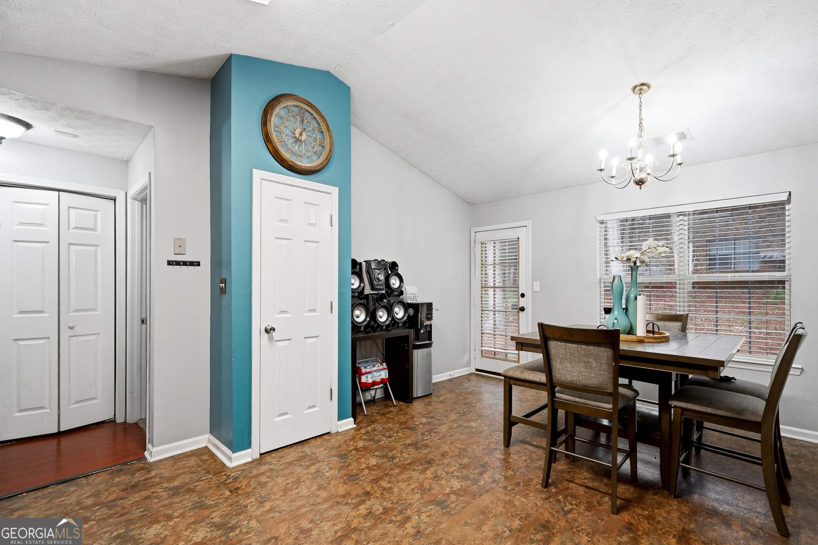 102 Turning Point Property Photo 17
